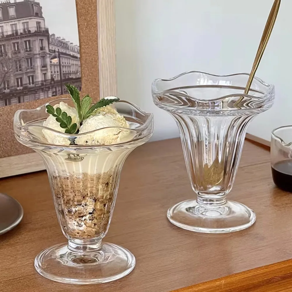 Creative Flower-Shape Ice Cream Cup Elegant Large Capacity Glass Pudding Cups Transparent Glass Goblet Milkshake
Creative Flower-Shape Ice Cream Cup Elegant Large Capacity Glass Pudding Cups Transparent Glass Goblet Milkshake