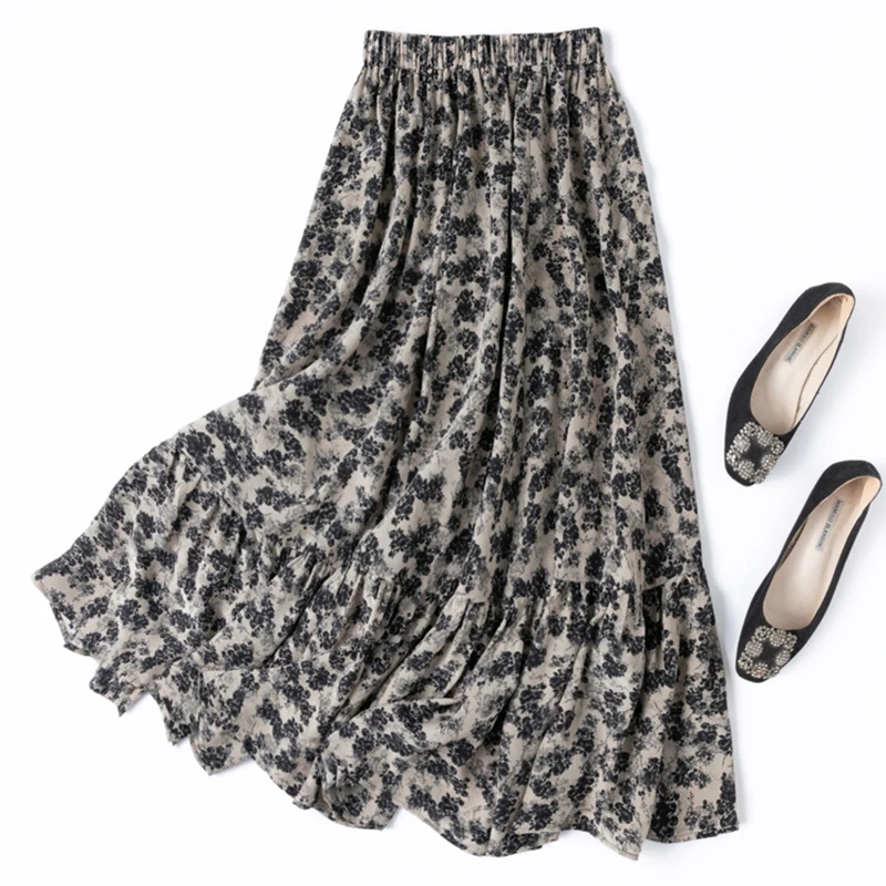 Women Skirt 100% Mulberry Silk Crepe Silk Elastic Waist A-line Elegant Black Floral 4-meter Large Hem M1247
Women Skirt 100% Mulberry Silk Crepe Silk Elastic Waist A-line Elegant Black Floral 4-meter Large Hem M1247