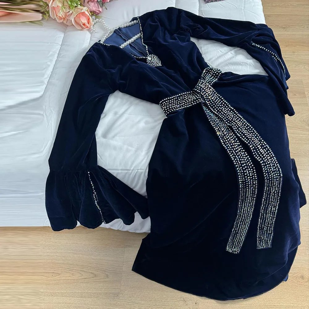 Customized Temperament Prom Gown for Women V-Neck Full Sleeves A-line Daily Dresses Modern Velour Party فساتين للحفلات الراقصة
Customized Temperament Prom Gown for Women V-Neck Full Sleeves A-line Daily Dresses Modern Velour Party فساتين للحفلات الراقصة