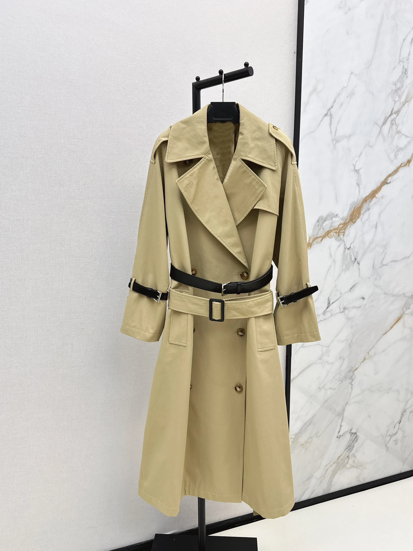 Windbreaker Jacket Long design Fashionable temperament Slim and thin Soft and comfortable 2024 autumn women's new hot
Windbreaker Jacket Long design Fashionable temperament Slim and thin Soft and comfortable 2024 autumn women's new hot