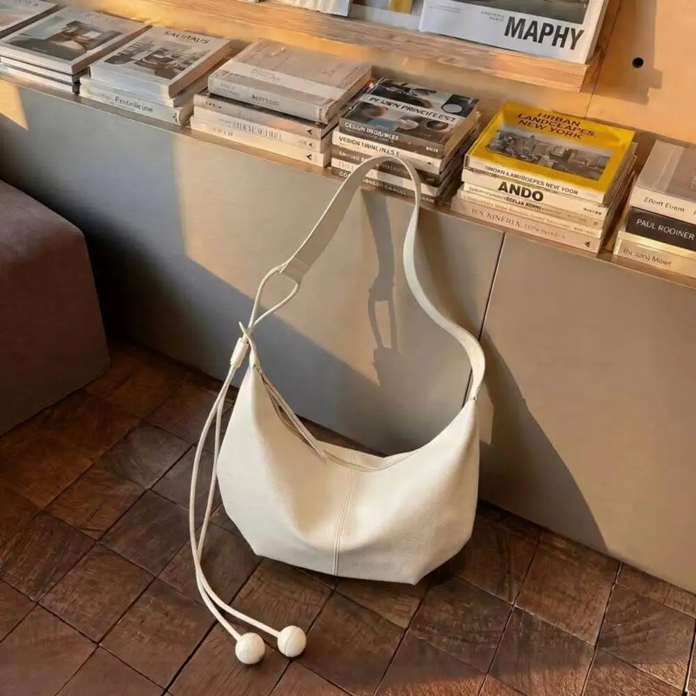 2026 New Fashion Minimalist Underarm Women's Large Capacity Commuter Single Shoulder Crossbody Bag Casual Handbag
2026 New Fashion Minimalist Underarm Women's Large Capacity Commuter Single Shoulder Crossbody Bag Casual Handbag