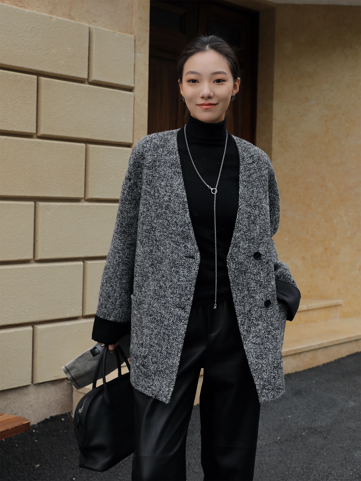 Loose Fit Woolen Coat ey Splicing Sve V-Ne Single Button Winter New Sle Commute Simple Sle Chinese Production
Loose Fit Woolen Coat ey Splicing Sve V-Ne Single Button Winter New Sle Commute Simple Sle Chinese Production