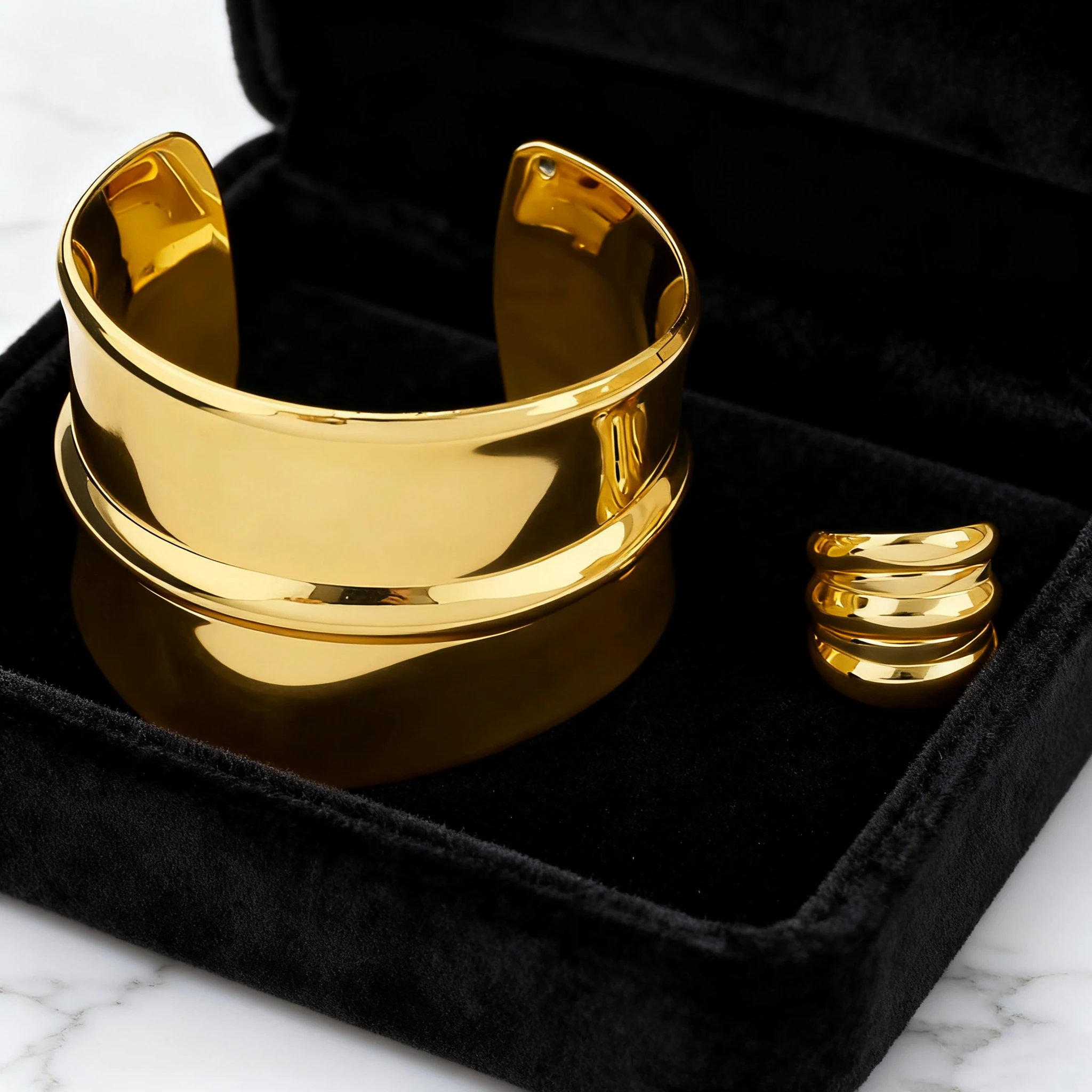 Dubai Luxury Gold-Plated Stainless Steel Jewelry Set for Women – Adjustable Cuff Arm Bangle & Charm Ring, Unique Wedding Bridal
Dubai Luxury Gold-Plated Stainless Steel Jewelry Set for Women – Adjustable Cuff Arm Bangle & Charm Ring, Unique Wedding Bridal