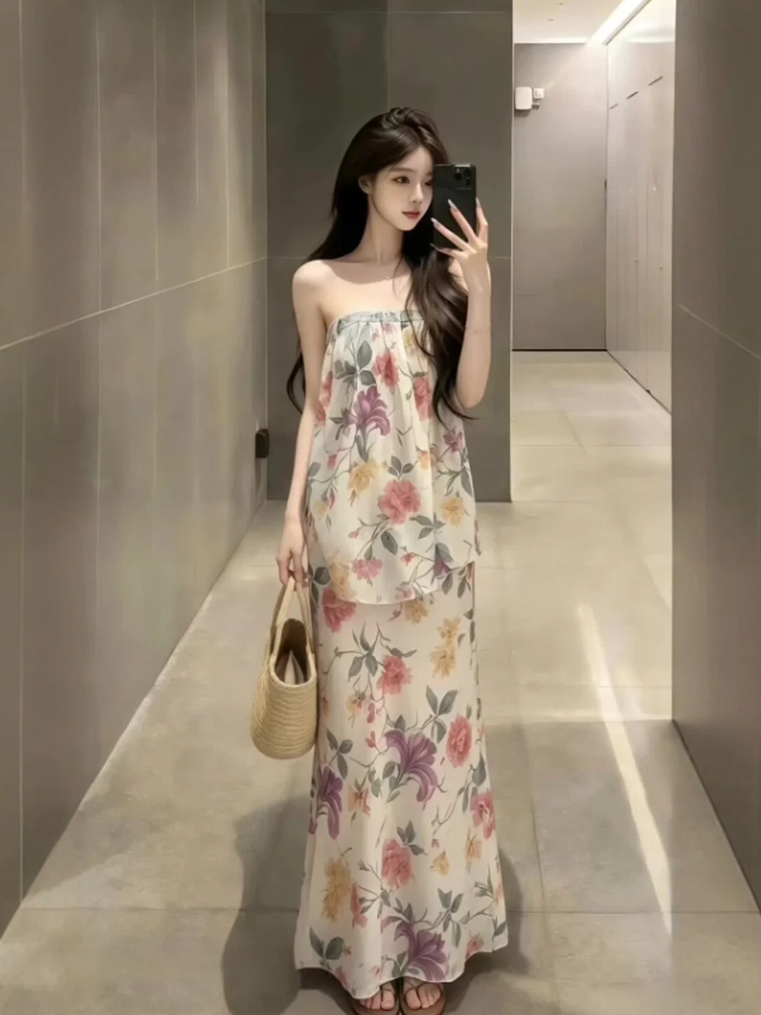 Retro Unique Beautiful Print Halter Top Skirt Two-Piece Set Anti-Aging Whole Set Summer 2026 Comfortable Cotton Blend
Retro Unique Beautiful Print Halter Top Skirt Two-Piece Set Anti-Aging Whole Set Summer 2026 Comfortable Cotton Blend