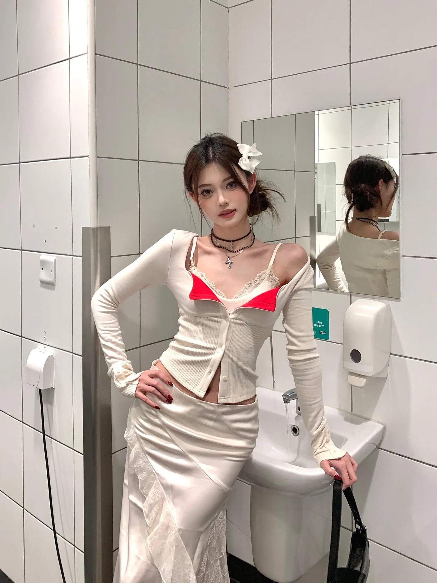 FEMPILOT Color Blo Knitted Cardigan Lace Trim Inner Wear Two Piece Set Women's Faion Spring Collection Long Sve
FEMPILOT Color Blo Knitted Cardigan Lace Trim Inner Wear Two Piece Set Women's Faion Spring Collection Long Sve