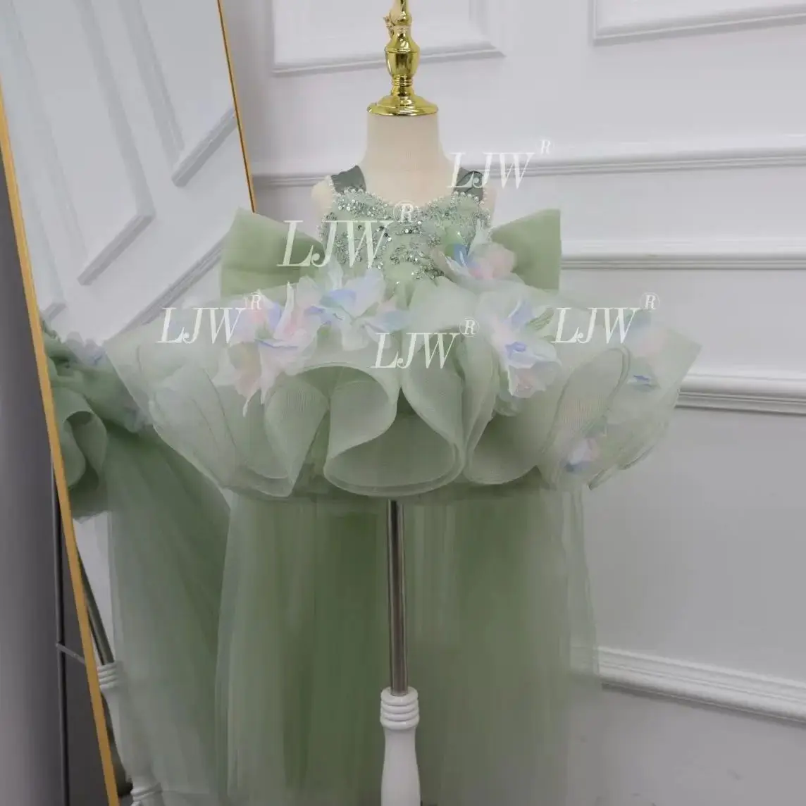 elegance Green elf flowers Birthday party ball dress Kids Wedding Party Pageant Gown Prom First Communion Train Princess dress
elegance Green elf flowers Birthday party ball dress Kids Wedding Party Pageant Gown Prom First Communion Train Princess dress
