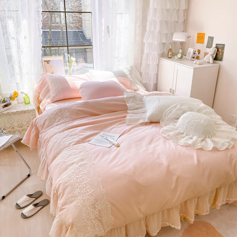 100% Cotton Princess Bedding Set Korean Style Luxury Wedding Pink Lace Ruffle Duvet Cover Bedspread Bed Skirt Pillowcases
100% Cotton Princess Bedding Set Korean Style Luxury Wedding Pink Lace Ruffle Duvet Cover Bedspread Bed Skirt Pillowcases