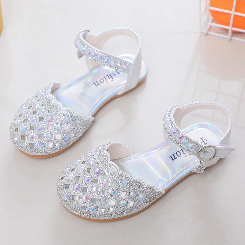 Girls Dance Shoes Shiny Crystal Kids Half Sandals Elegant Ins Trendy 2025 Summer New Girls Princess Sandals for Party Wedding
Girls Dance Shoes Shiny Crystal Kids Half Sandals Elegant Ins Trendy 2025 Summer New Girls Princess Sandals for Party Wedding