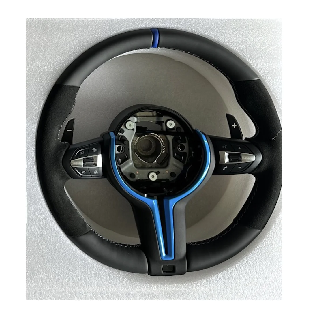 Wholesale Leather And Alcantara Steering Wheel For BMW F91 F92 F48 F49 F25 F26 F15 F16 F85 F86 MP
Wholesale Leather And Alcantara Steering Wheel For BMW F91 F92 F48 F49 F25 F26 F15 F16 F85 F86 MP