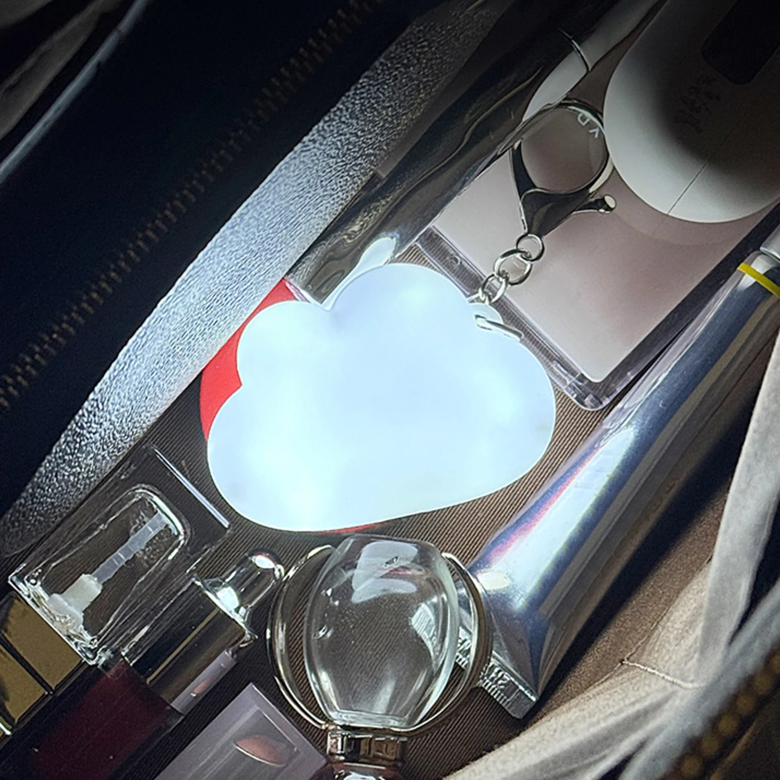 Heart Purses Keychain Purse Light Backpack Ambient Light USB Charging Touch-sensitive LED Mini Night Light Purse Lamp Gifts
Heart Purses Keychain Purse Light Backpack Ambient Light USB Charging Touch-sensitive LED Mini Night Light Purse Lamp Gifts 