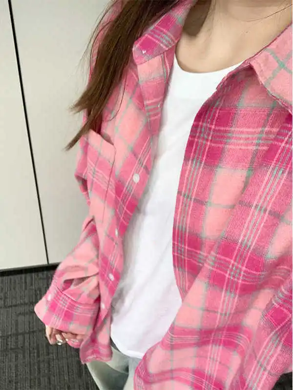 Loose Long Sleeve Women's Shirt Inner Wear Layering Lazy Style Korean Version Dragon Fruit Color Plaid Jacket Collar But...
Loose Long Sleeve Women's Shirt Inner Wear Layering Lazy Style Korean Version Dragon Fruit Color Plaid Jacket Collar But...