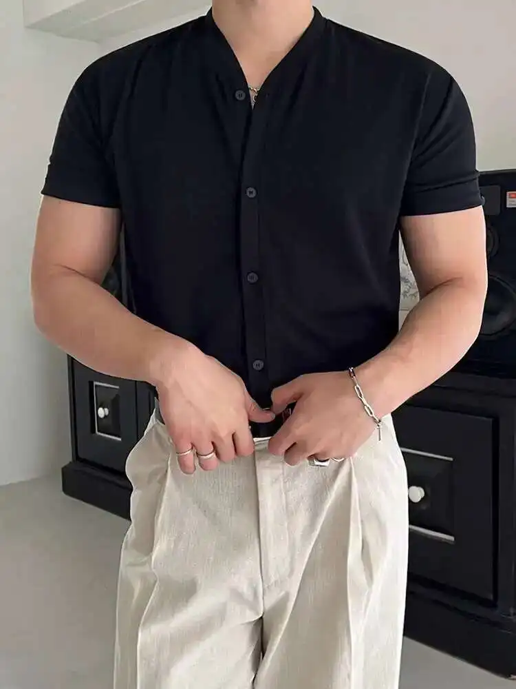 New Korean Style Men's V-neck T-shirts Solid Color Casual Short Sleeved Tees Single Breasted Slim Male Tops 2025 Summer
New Korean Style Men's V-neck T-shirts Solid Color Casual Short Sleeved Tees Single Breasted Slim Male Tops 2025 Summer