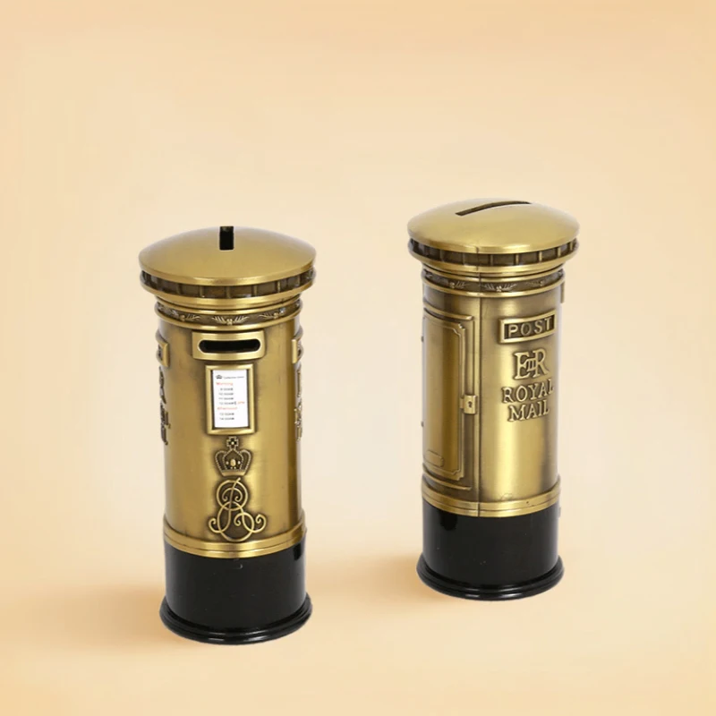 Bronze retro mailbox metal piggy bank creative British postal mailbox model photography props decoration ornaments
Bronze retro mailbox metal piggy bank creative British postal mailbox model photography props decoration ornaments