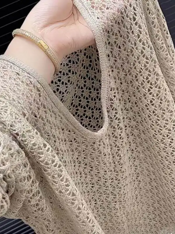 Fashionable Light Weight Loose Knitted Top Korean Style Meat Covering Sunscreen Shoulder Shawl Breathable Summer New Arrival
Fashionable Light Weight Loose Knitted Top Korean Style Meat Covering Sunscreen Shoulder Shawl Breathable Summer New Arrival