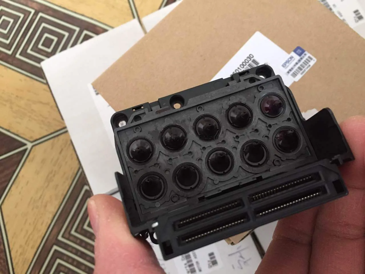 FA25011/FA25010/FA25002 100% Original Brand new Printhead for EPSON SureColor F9200 F9300 F9280 F9380 F9370 F9330 printer
FA25011/FA25010/FA25002 100% Original Brand new Printhead for EPSON SureColor F9200 F9300 F9280 F9380 F9370 F9330 printer