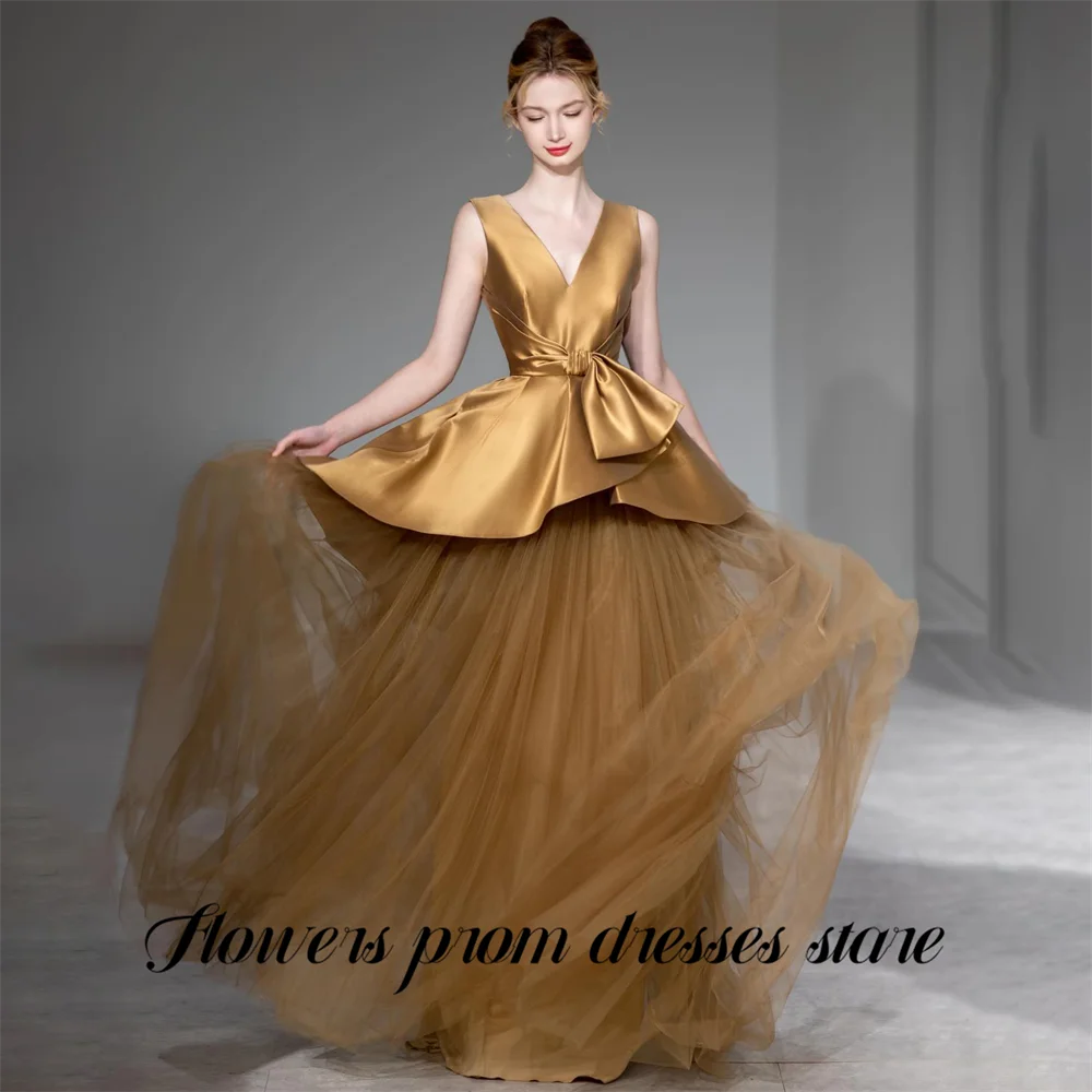 Flowers Golden Evening Gown V Neck Prom Dress Tank A Line Tulle Wedding Evening Dress Ruched robes de soirée Simple Customized
Flowers Golden Evening Gown V Neck Prom Dress Tank A Line Tulle Wedding Evening Dress Ruched robes de soirée Simple Customized