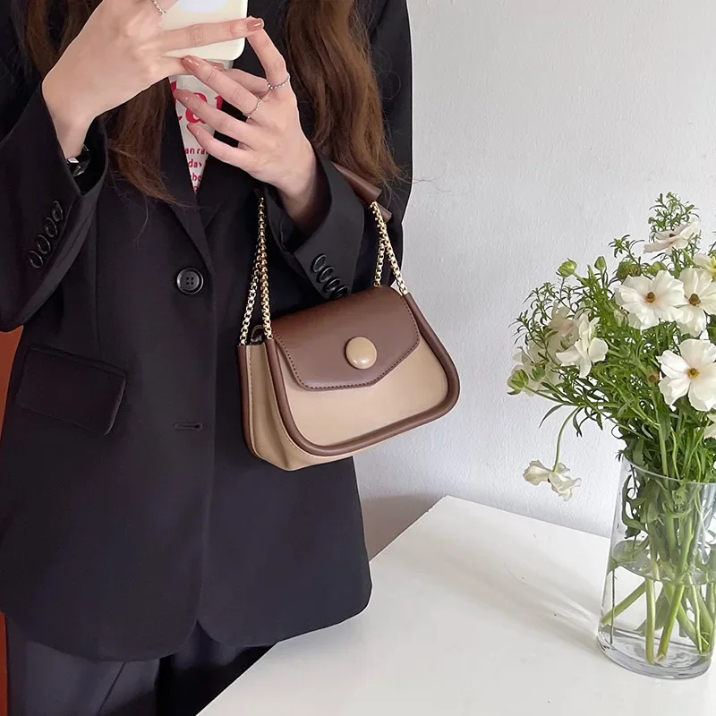 Retro Handbag Advanced Portable Small Handbags Bag New Flap Leisure Texture Chain Shoulder Messenger Bag
Retro Handbag Advanced Portable Small Handbags Bag New Flap Leisure Texture Chain Shoulder Messenger Bag