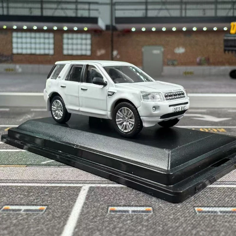 1:76 Scale Land Rover Godwalker SUV Simulation Alloy Car Model Static Display Collectible Toy Gift Souvenir Decoration
1:76 Scale Land Rover Godwalker SUV Simulation Alloy Car Model Static Display Collectible Toy Gift Souvenir Decoration
