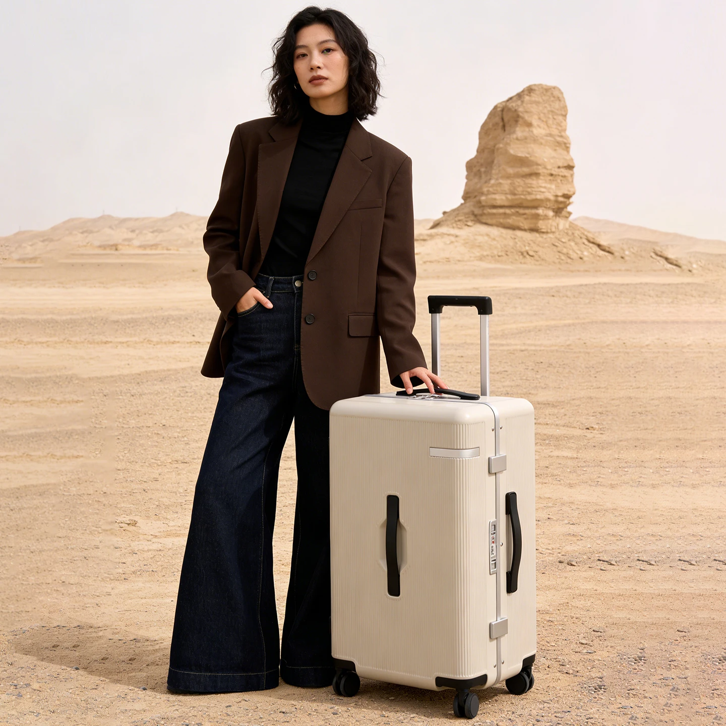 Suitcase Luggage Large Capacity Thickened Deep Packing Case with Double-Layer Zipper and Code Lock Travel Bag
Suitcase Luggage Large Capacity Thickened Deep Packing Case with Double-Layer Zipper and Code Lock Travel Bag