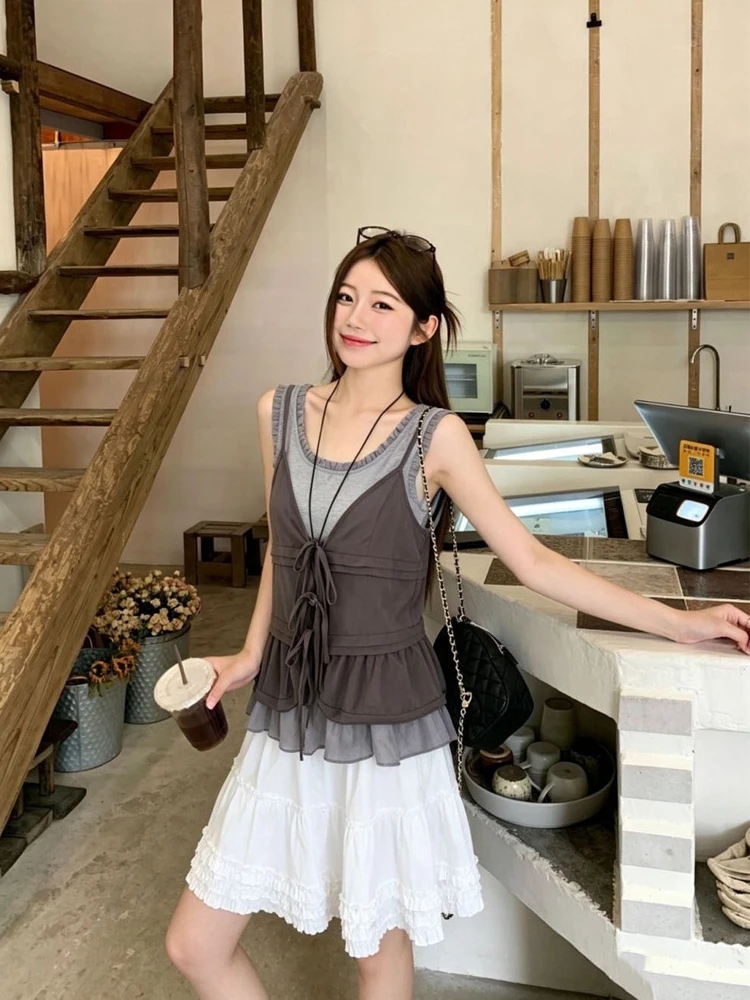 Women's Fashion Summer Set Strap V-neck Design Sense Overlap Tube Top Vest Wooden Ear U-neck Vest Two-piece Set
Women's Fashion Summer Set Strap V-neck Design Sense Overlap Tube Top Vest Wooden Ear U-neck Vest Two-piece Set