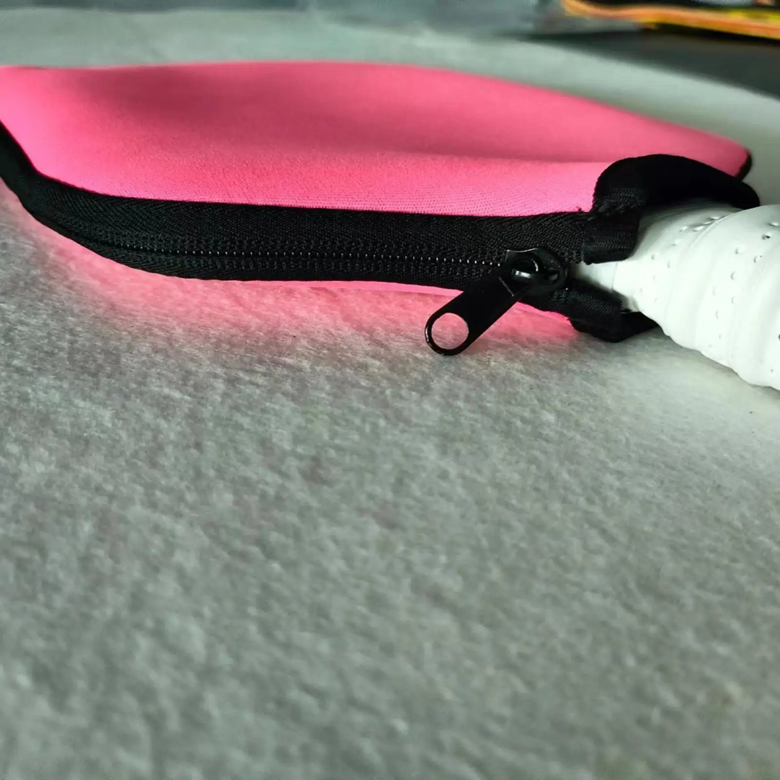 Pickleball Paddle Cover Lightweight Neoprene Case Dustproof Racket Protector for Table Tennis Accessories
Pickleball Paddle Cover Lightweight Neoprene Case Dustproof Racket Protector for Table Tennis Accessories