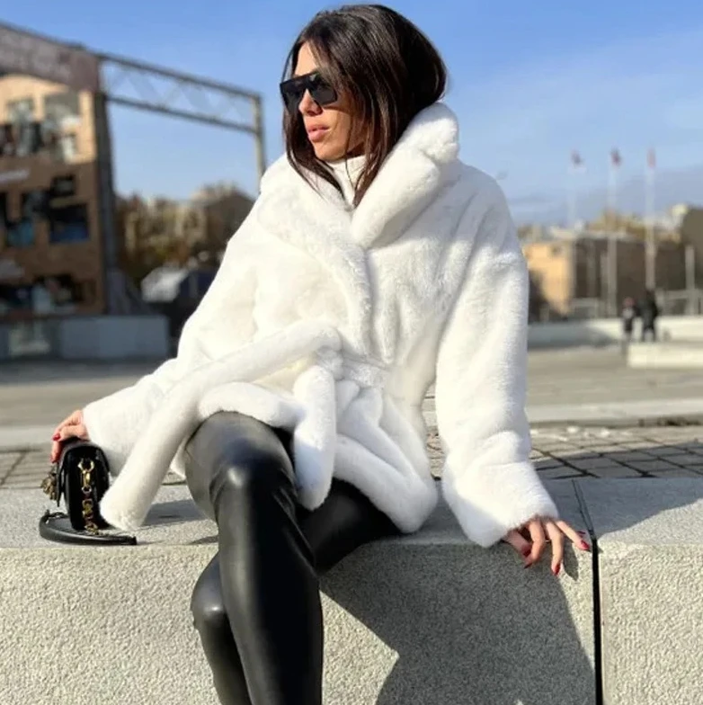 Women Winter Faux Fur Coat Thick Women Warm Middle -Long Overcoat Turn Down Collar Women Plush Female
Women Winter Faux Fur Coat Thick Women Warm Middle -Long Overcoat Turn Down Collar Women Plush Female