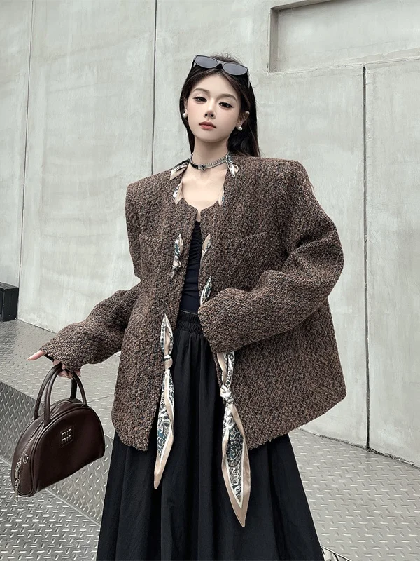 Новинка 2023 года, усовершенствованный маленький костюм с галстуком-бабочкой Fraance, джат, женский костюм кактус в американском стиле ретро, свободная одежда в стиле вестерн
Новинка 2023 года, усовершенствованный маленький костюм с галстуком-бабочкой Fraance, джат, женский костюм кактус в американском стиле ретро, свободная одежда в стиле вестерн