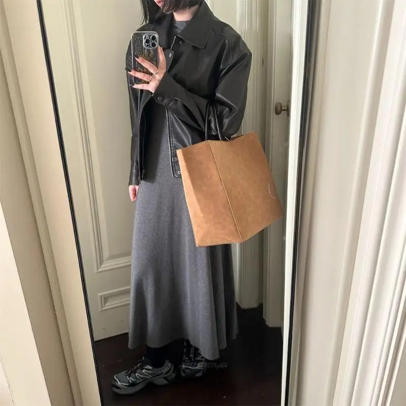 X5XA Women Korean Minimalist PU Leather Large Capacity Handbag with Top Handle
X5XA Women Korean Minimalist PU Leather Large Capacity Handbag with Top Handle