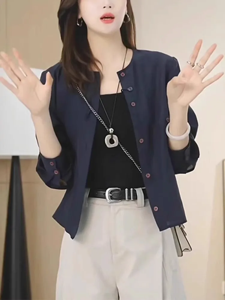 Lightweight Sun Protection Silk Shirt Coat Women's Long Sleeve Summer Casual Short Design Single Button Female Outerwear
Lightweight Sun Protection Silk Shirt Coat Women's Long Sleeve Summer Casual Short Design Single Button Female Outerwear