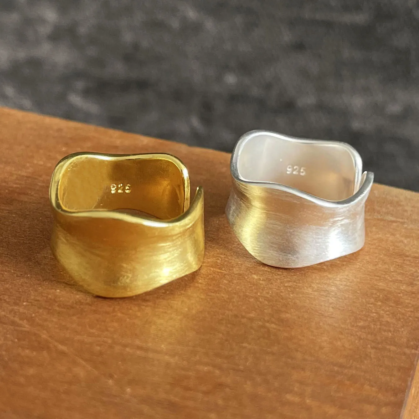Rings For Women Men Fine Jewelry Finger Adjustable Open Gold Shinning Ring For Party Birthday Gift
Rings For Women Men Fine Jewelry Finger Adjustable Open Gold Shinning Ring For Party Birthday Gift