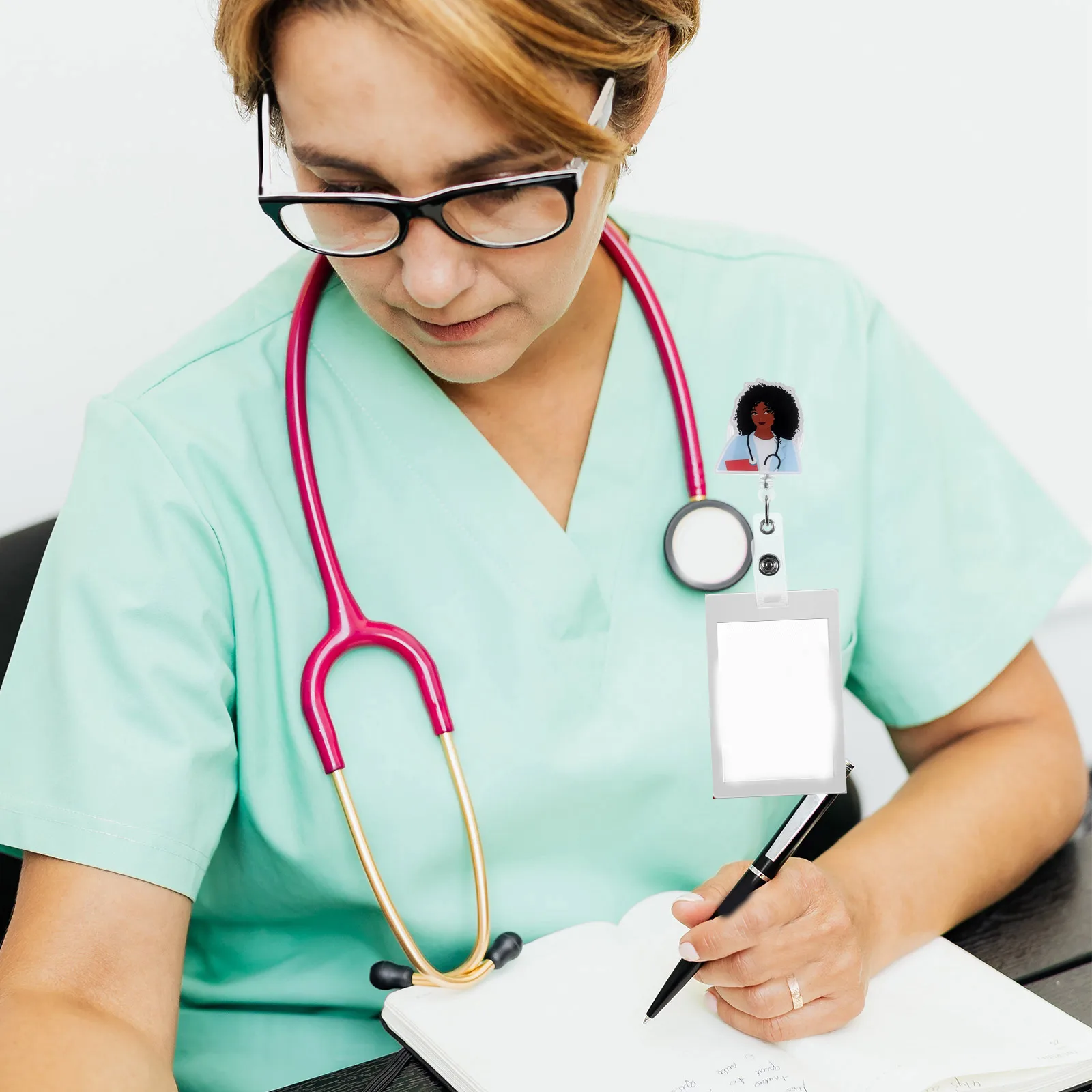 Nurse Name Badge Holder Retractable Badge Buckle Multi-Function Id Card Holder for Doctors Nurses Medical Staff
Nurse Name Badge Holder Retractable Badge Buckle Multi-Function Id Card Holder for Doctors Nurses Medical Staff