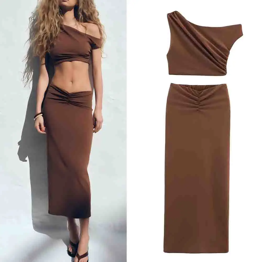 Women's 2025 new fashion pleated decoration short texture asymmetrical top off shoulder women's vest chic top+Skirts suit
Women's 2025 new fashion pleated decoration short texture asymmetrical top off shoulder women's vest chic top+Skirts suit