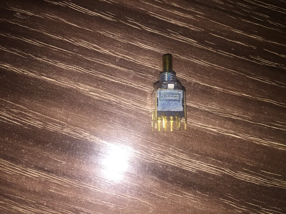 ForMR8 MR8A MR8C Роторный электронный маховик TOSOKU, специальный оригинальный импортный 12 класс, 5 контактов, 16 класс, 22,5 градусов
ForMR8 MR8A MR8C Роторный электронный маховик TOSOKU, специальный оригинальный импортный 12 класс, 5 контактов, 16 класс, 22,5 градусов