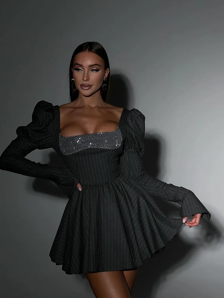 2024 New Summer Black European Hot Diamond Plaid Square Collar Long Sleeve Mini Dress
2024 New Summer Black European Hot Diamond Plaid Square Collar Long Sleeve Mini Dress