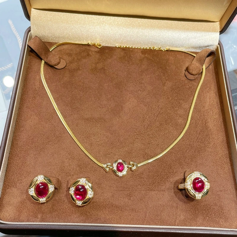 BELLUX Fashion Jewelry Set 925 Silver Gold Plated Synthetic Zircon Ruby Vintage Style Ring Earrings Necklace
BELLUX Fashion Jewelry Set 925 Silver Gold Plated Synthetic Zircon Ruby Vintage Style Ring Earrings Necklace