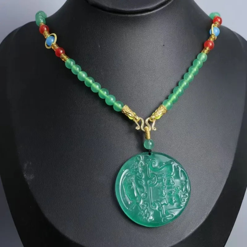 Hot selling natural green jadeite round jade pendant, antique carved necklace, vintage style collarbone chain, gift for family
Hot selling natural green jadeite round jade pendant, antique carved necklace, vintage style collarbone chain, gift for family