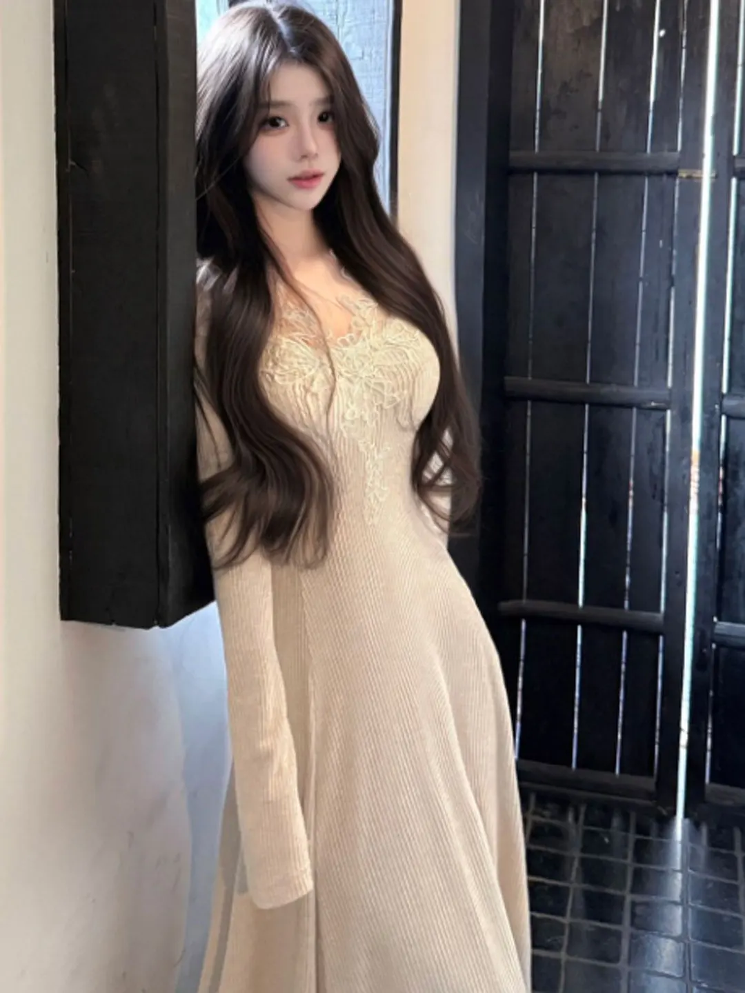 Soft Style Knitted Dress Unique Beautiful Waist-Cut Long Dress for plus Size Women Spring Season Fashion Casual Wear
Soft Style Knitted Dress Unique Beautiful Waist-Cut Long Dress for plus Size Women Spring Season Fashion Casual Wear