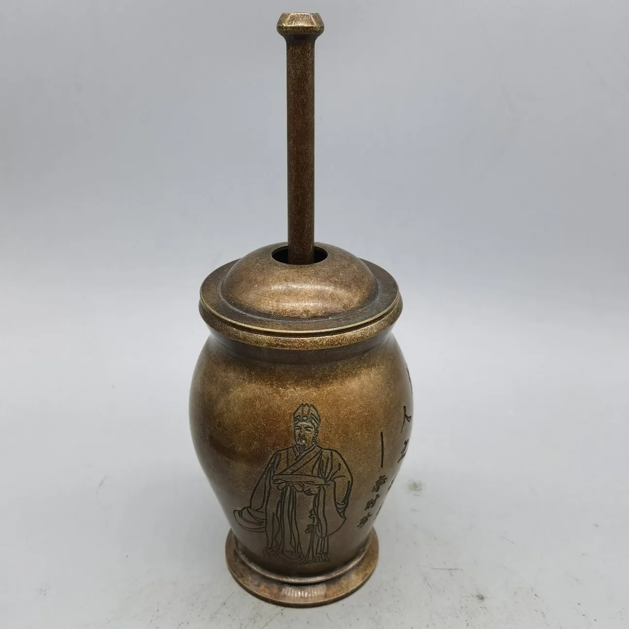 Antique Collectible Brass Li Shizhen Medicine Jar
Antique Collectible Brass Li Shizhen Medicine Jar
