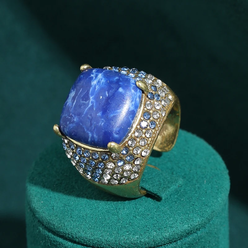 Vintage Gold Plated Lapis Lazuli Rings For Woman Blue Stone Rhinestone Geometry Antique Design Jewelry 2026 Anniversary Souvenir
Vintage Gold Plated Lapis Lazuli Rings For Woman Blue Stone Rhinestone Geometry Antique Design Jewelry 2026 Anniversary Souvenir