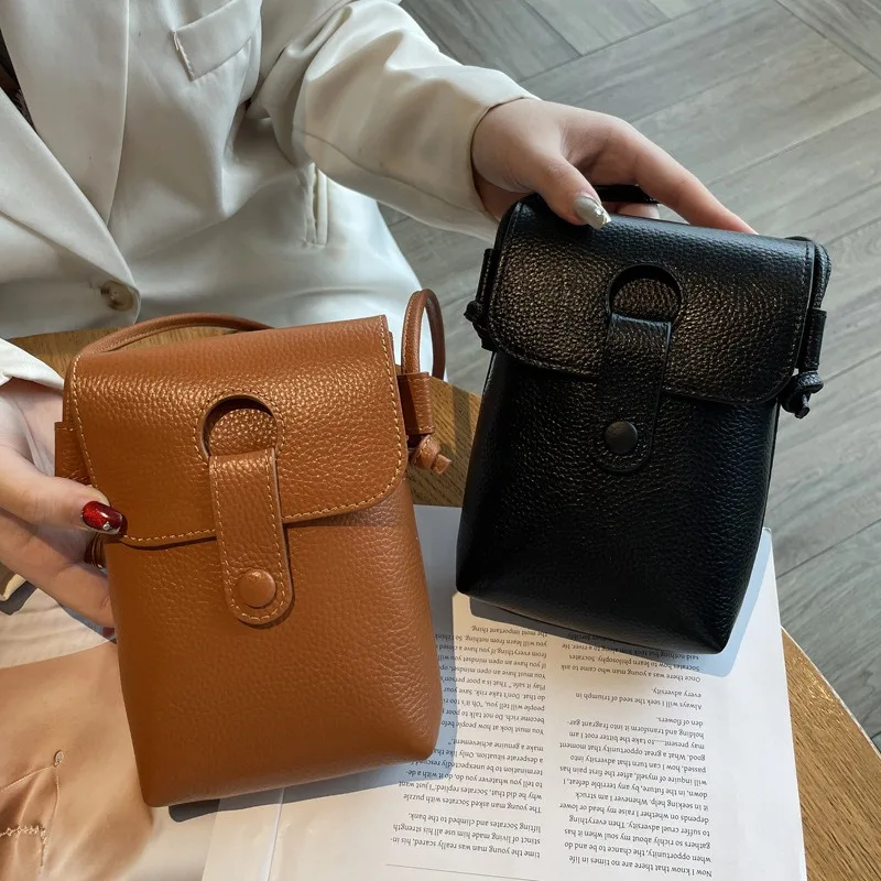 Women's Genuine Leather Crossbody Bag, High-End Fashion Head Leather Single Shoulder Phone Bag, Lightweight and Portable
Women's Genuine Leather Crossbody Bag, High-End Fashion Head Leather Single Shoulder Phone Bag, Lightweight and Portable