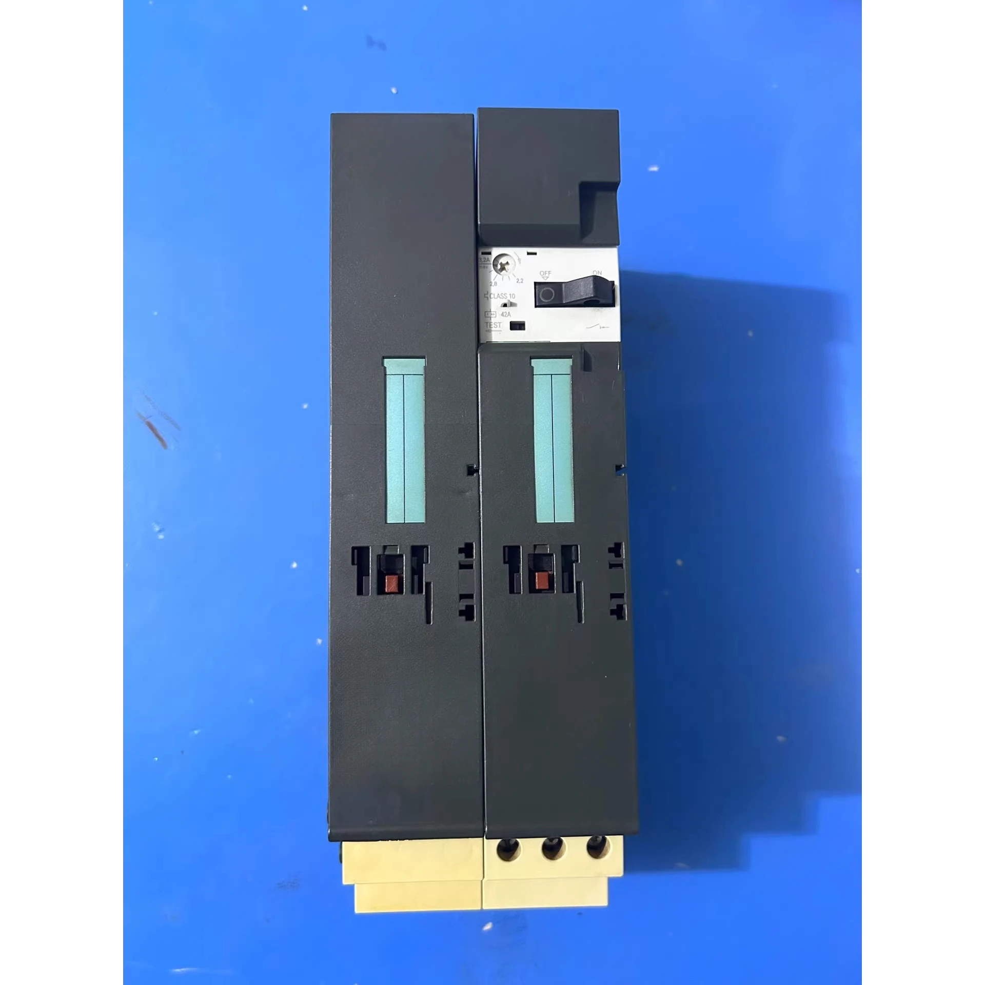 3RK1301-1DB00-1AA2
3RK1301-1DB00-1AA2