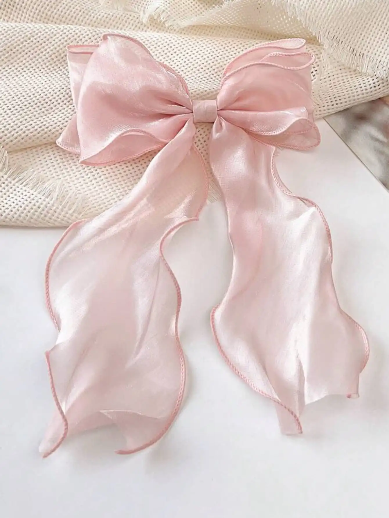 1pc Sweet Pink Princess Style Mesh Bow Long Streamer Hair Clip, Elegant Gentle Elegant Half-Updo Hair Accessory, Suitable For Women, Students, College Students, Christmas And Other Occasions, Head Accessories
1pc Sweet Pink Princess Style Mesh Bow Long Streamer Hair Clip, Elegant Gentle Elegant Half-Updo Hair Accessory, Suitable For Women, Students, College Students, Christmas And Other Occasions, Head Accessories