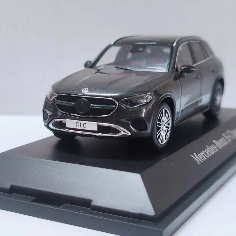 Diecast IScale 1:43 Scale BENZ GLC Alloy Car Model
Diecast IScale 1:43 Scale BENZ GLC Alloy Car Model