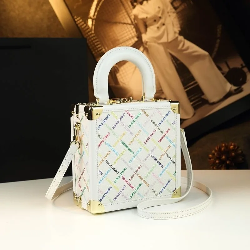 Elegant Solid Color Commuter Bag Luxury Shopper Large Capacity Leather Diaper Bags For Women's Designer Handbag Collection
Elegant Solid Color Commuter Bag Luxury Shopper Large Capacity Leather Diaper Bags For Women's Designer Handbag Collection