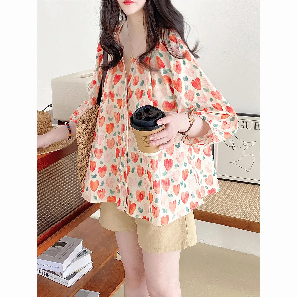 Casual Loose Heart Printed Half Sleeves Doll Shirt for Women Summer Sweet Round Neck Lantern Sleeves Tops Fashion Women Clothing
Casual Loose Heart Printed Half Sleeves Doll Shirt for Women Summer Sweet Round Neck Lantern Sleeves Tops Fashion Women Clothing