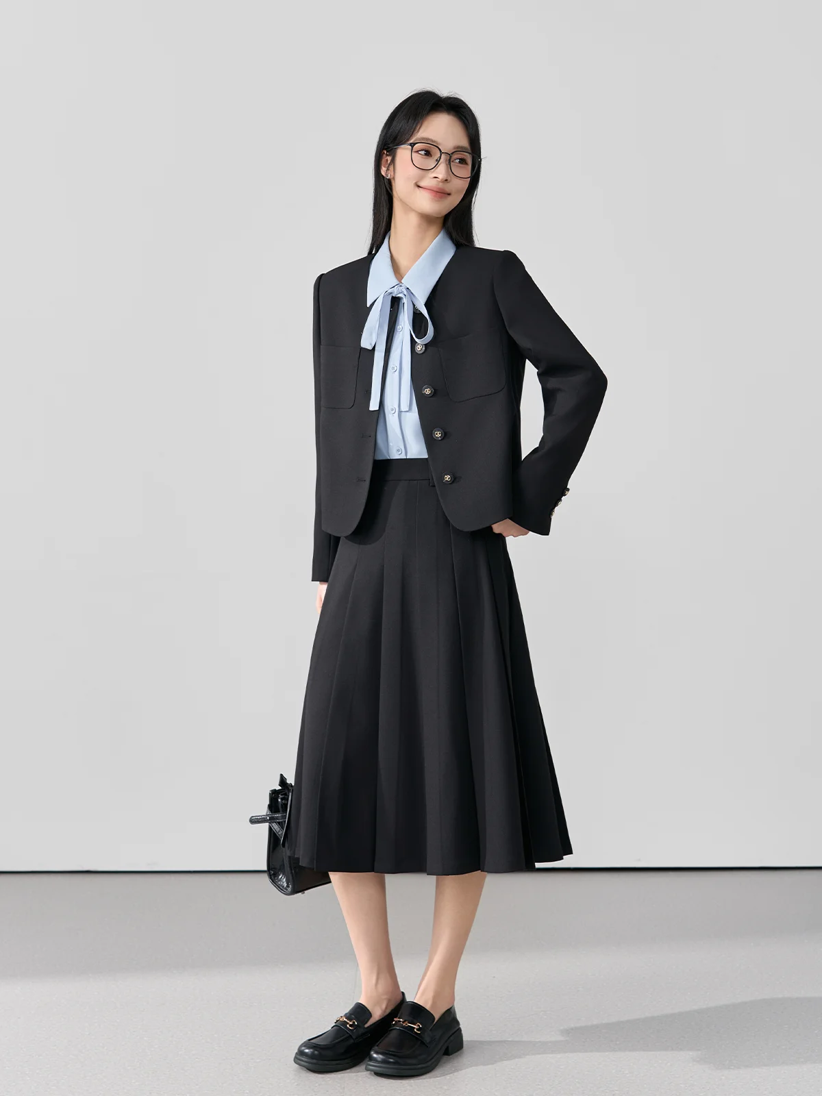 Черный деловой костюм для женщин Miss Bird: Элегантный комплект для собеседований и офиса, весенний, премиум-класса, с пиджаком, в стиле для поездок на работу
Черный деловой костюм для женщин Miss Bird: Элегантный комплект для собеседований и офиса, весенний, премиум-класса, с пиджаком, в стиле для поездок на работу