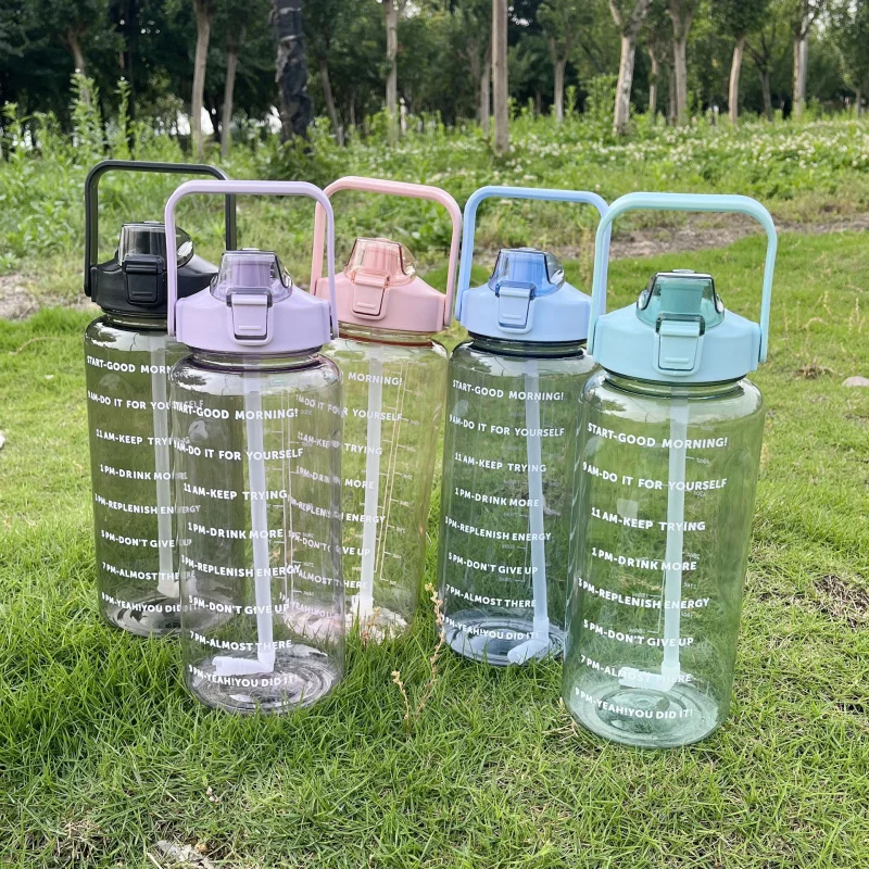 Popular Large Capacity2000Ml Outdoor Summer Sports Plastic Bottle with Scale High Temperature Resistant Bottle Facto
Popular Large Capacity2000Ml Outdoor Summer Sports Plastic Bottle with Scale High Temperature Resistant Bottle Facto
