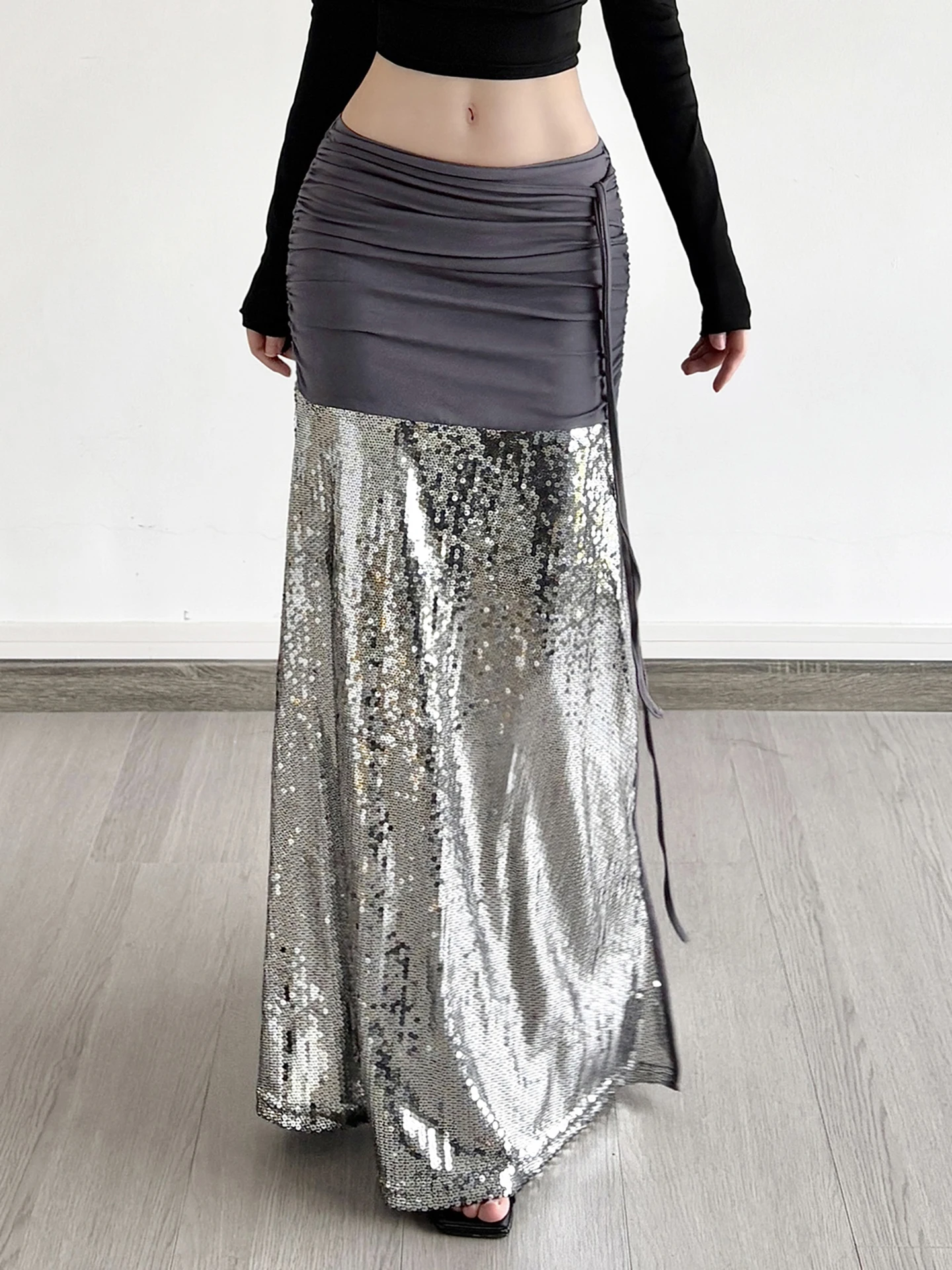 WEEKEEP Silver Sequin Splice Slit Skirt Low Waist Sexy Slim Fit Long Skirt for Young Women Casual Wear H-Shape
WEEKEEP Silver Sequin Splice Slit Skirt Low Waist Sexy Slim Fit Long Skirt for Young Women Casual Wear H-Shape