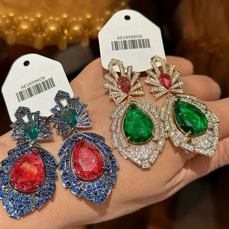 Zircon Long Luxury Elegant Earrings
Zircon Long Luxury Elegant Earrings