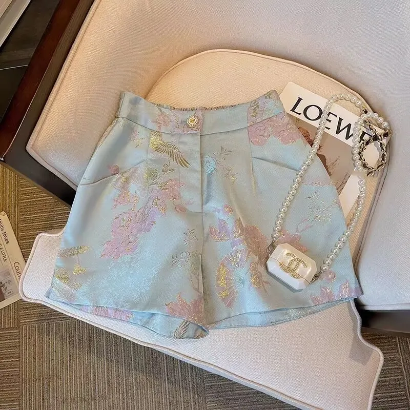 New Chinese Retro JacQuard Shorts Ladies New Spring And Summer Temperament Pants Joker Loose Temperament Elegant Wide-leg Pants
New Chinese Retro JacQuard Shorts Ladies New Spring And Summer Temperament Pants Joker Loose Temperament Elegant Wide-leg Pants